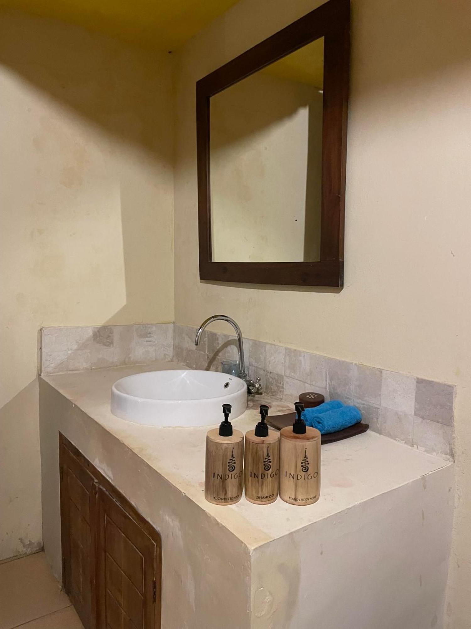 Indigo Bungalows Gili Trawangan Eksteriør billede